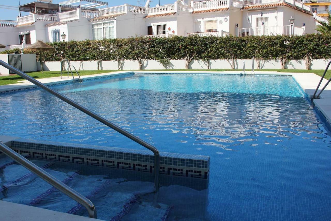 Apartament Gaviota Holidays Piscina Y Playa *